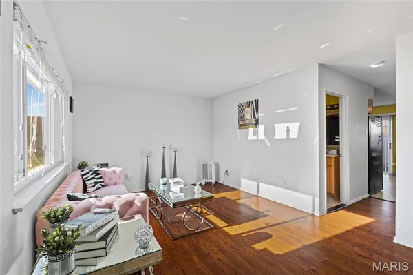 $95,500 | 7451 Hazelcrest Drive, Hazelwood, MO 63042