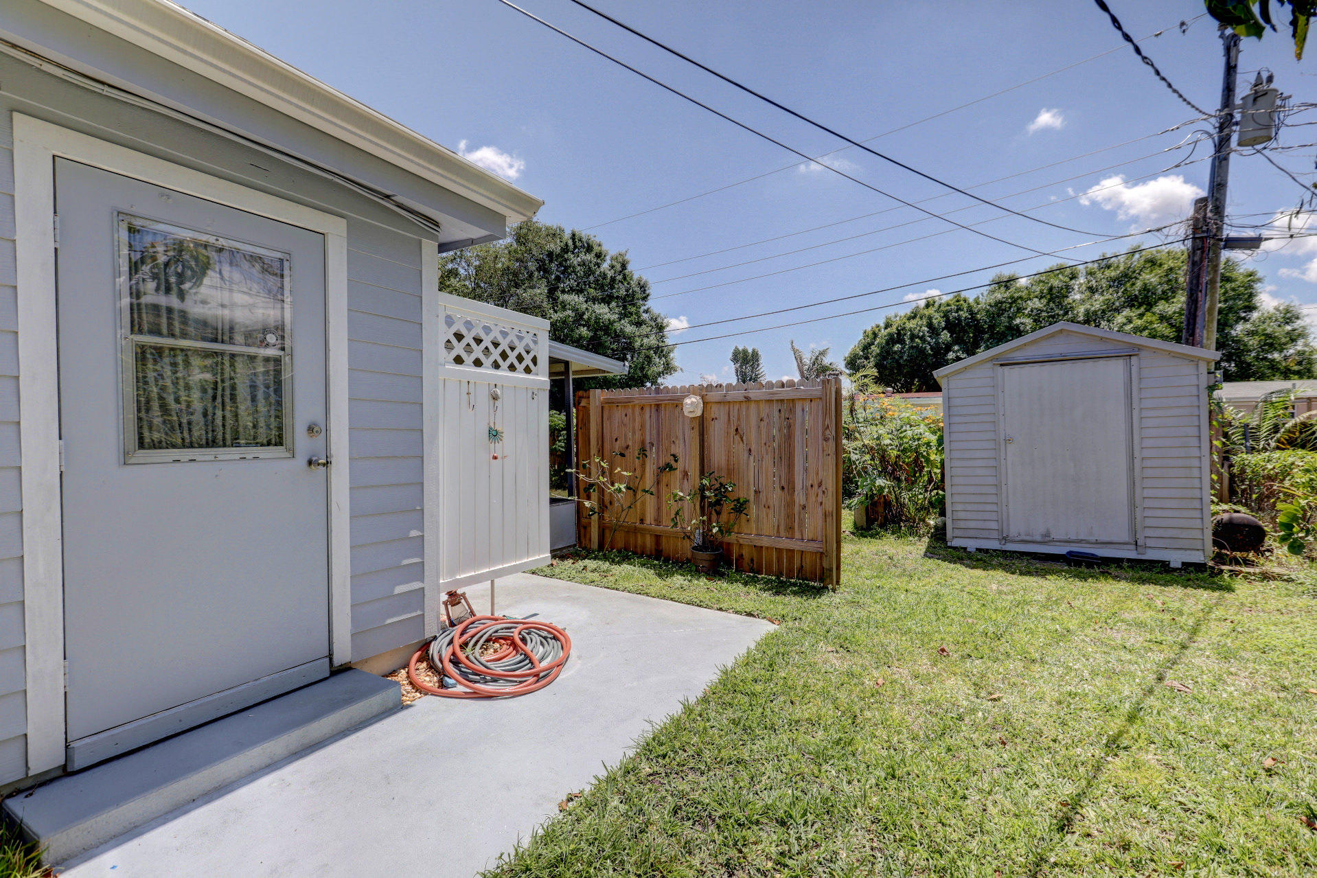 5806 Keith Road Jupiter, FL 33458 - Photo 24 of 24 a view of outdoor space and yard