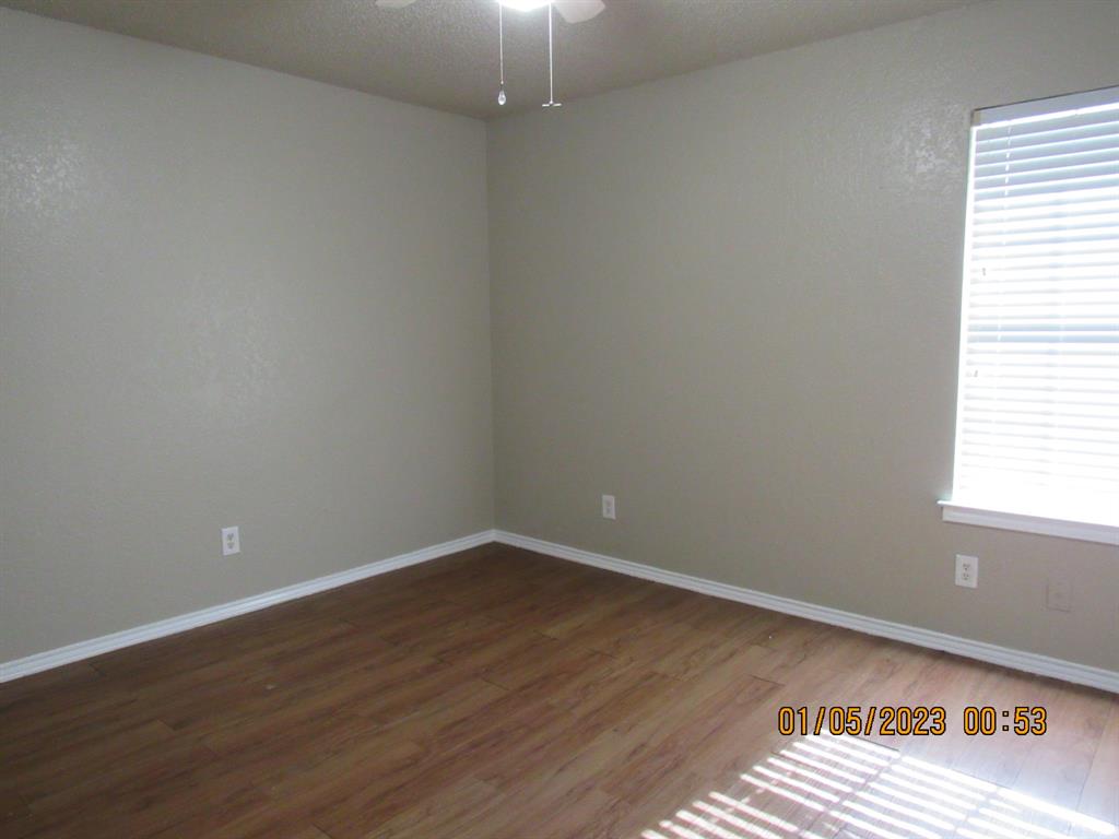 2806 Ridgecrest Drive, Unit 2804 Fort Worth, TX 76133 - Photo 4 of 6