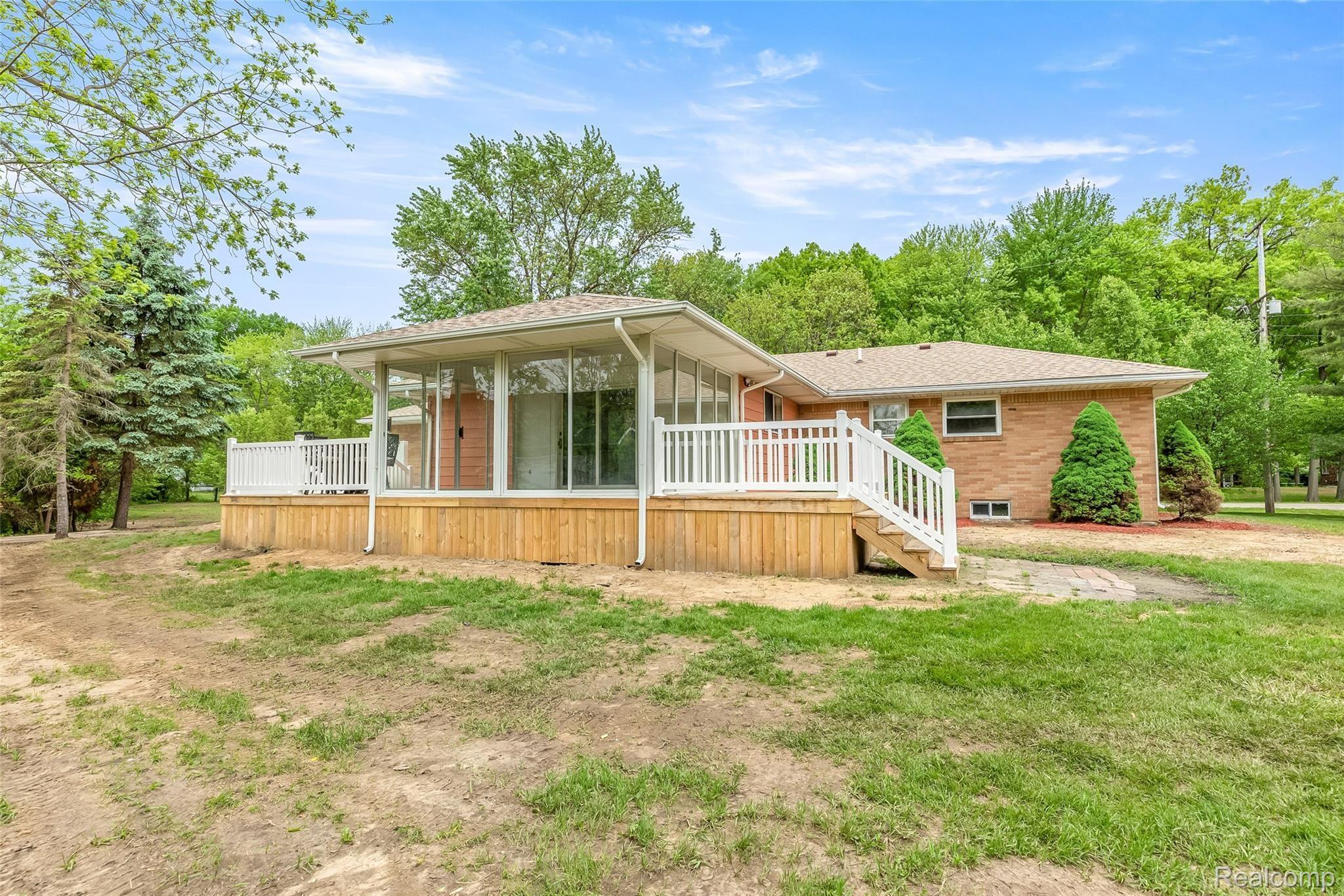 2475 Rauch Road Temperance, MI 48182 - Photo 5 of 46 6.Back