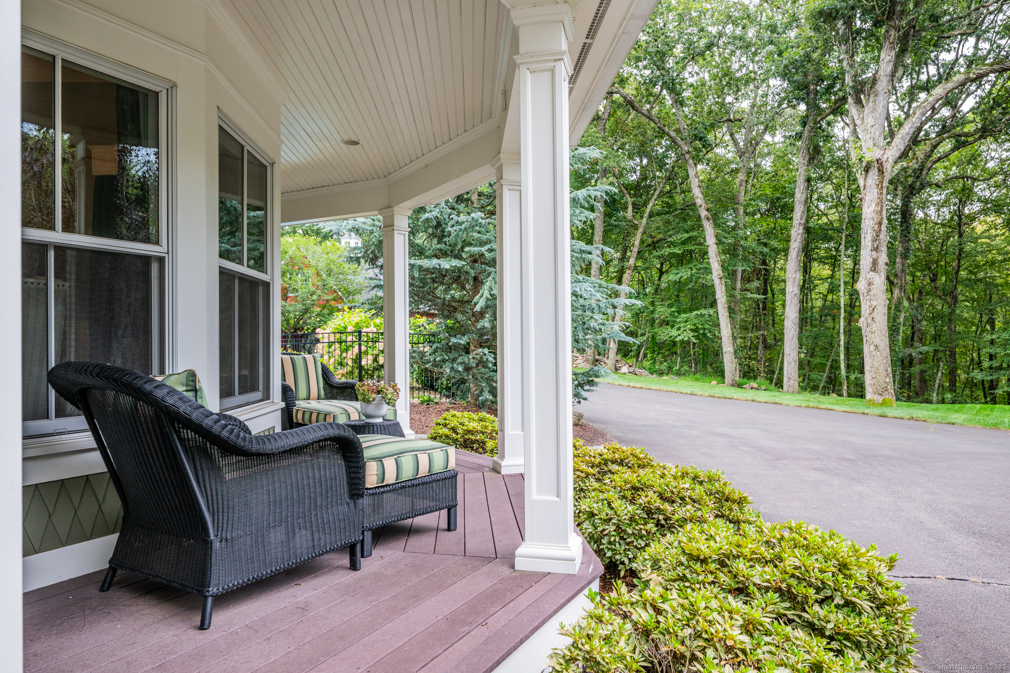 93 Hattertown Road Newtown, CT 06470 - Photo 3 of 40
