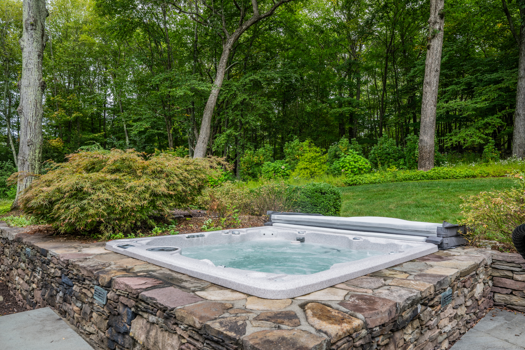 93 Hattertown Road Newtown, CT 06470 - Photo 31 of 40