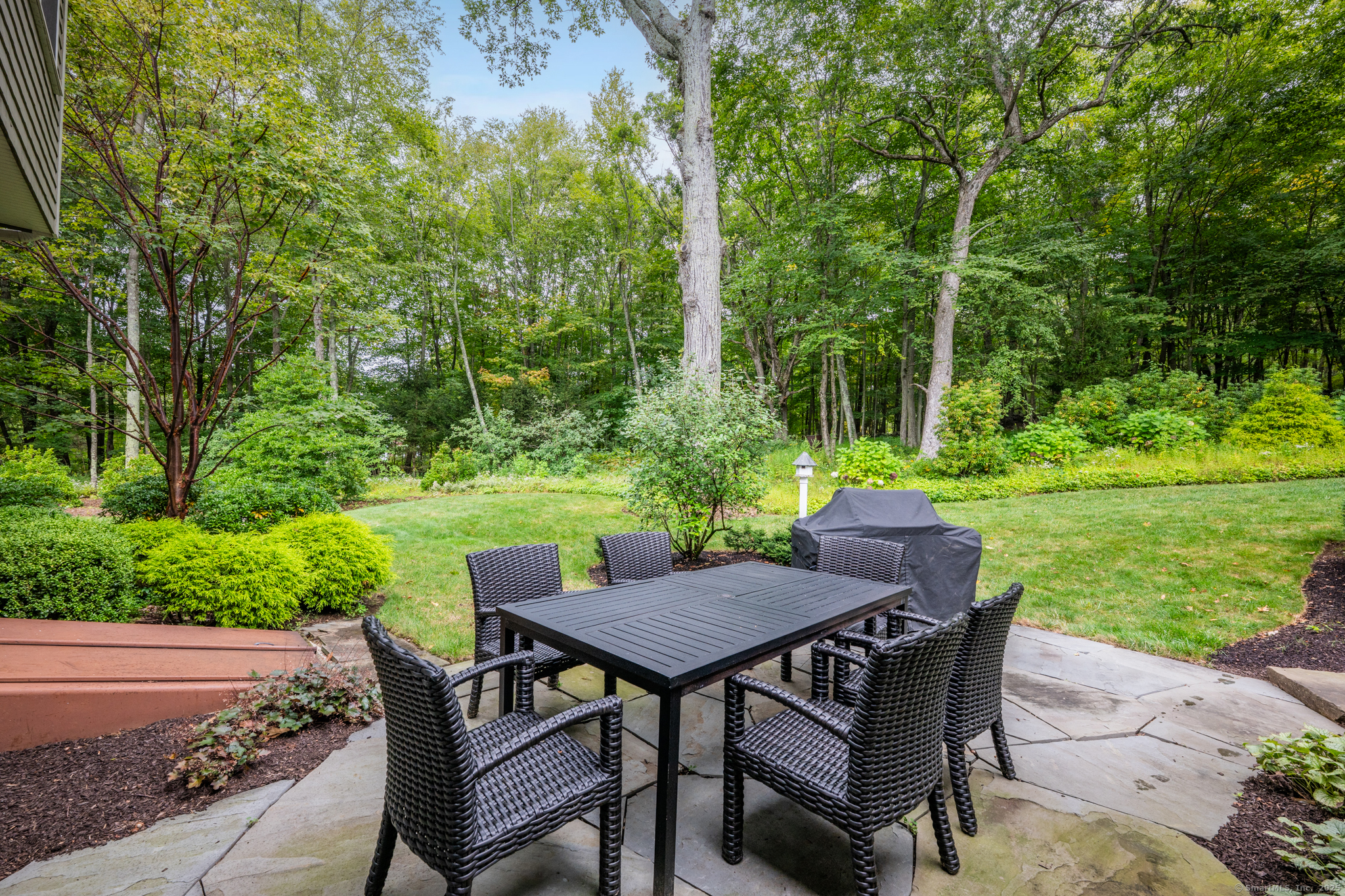 93 Hattertown Road Newtown, CT 06470 - Photo 35 of 40