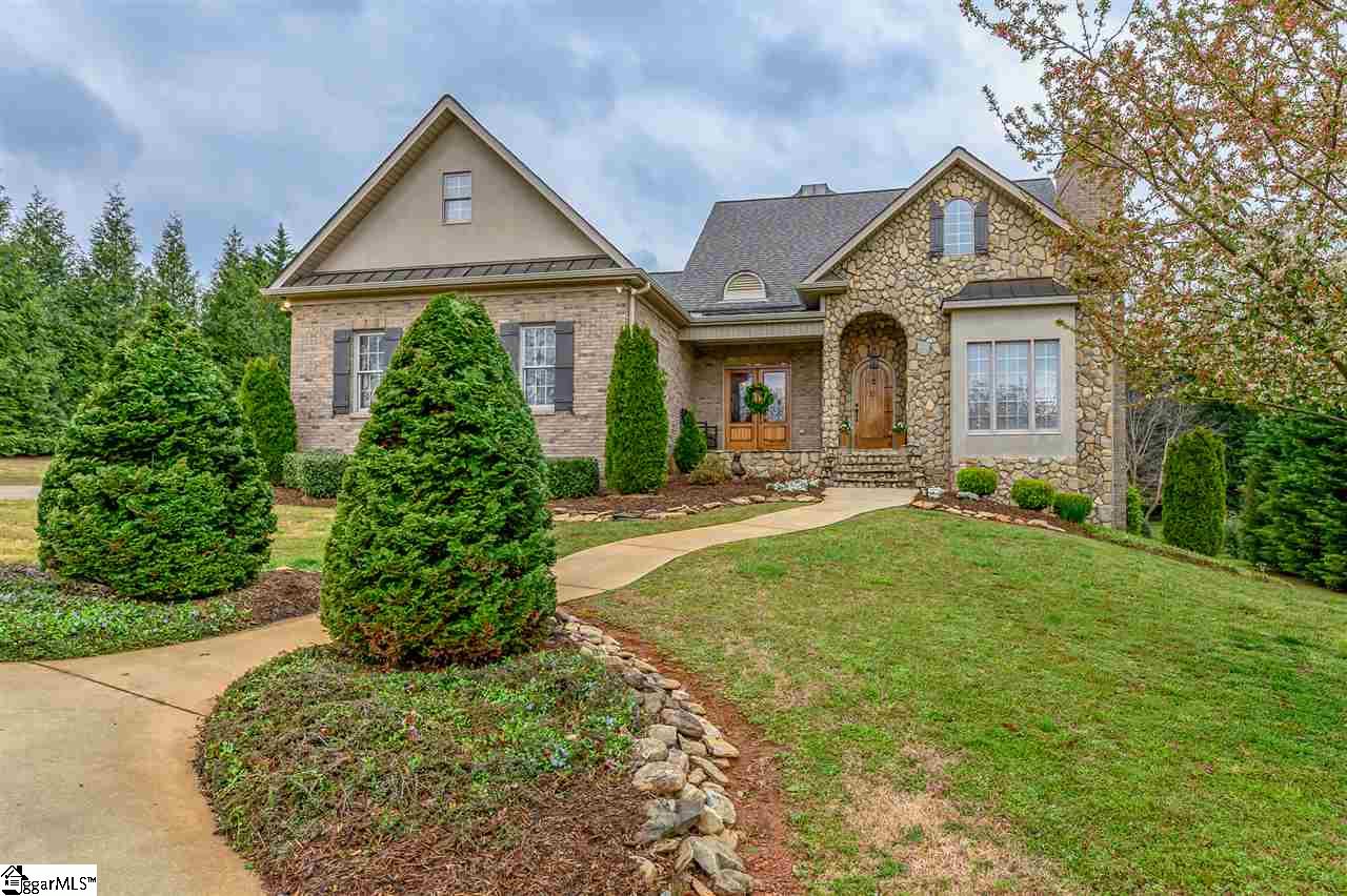 20 Bay Point Way Taylors, SC 29687 - Photo 1 of 36 Gallery Image 1