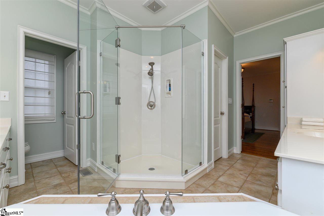 20 Bay Point Way Taylors, SC 29687 - Photo 19 of 36 Gallery Image 19