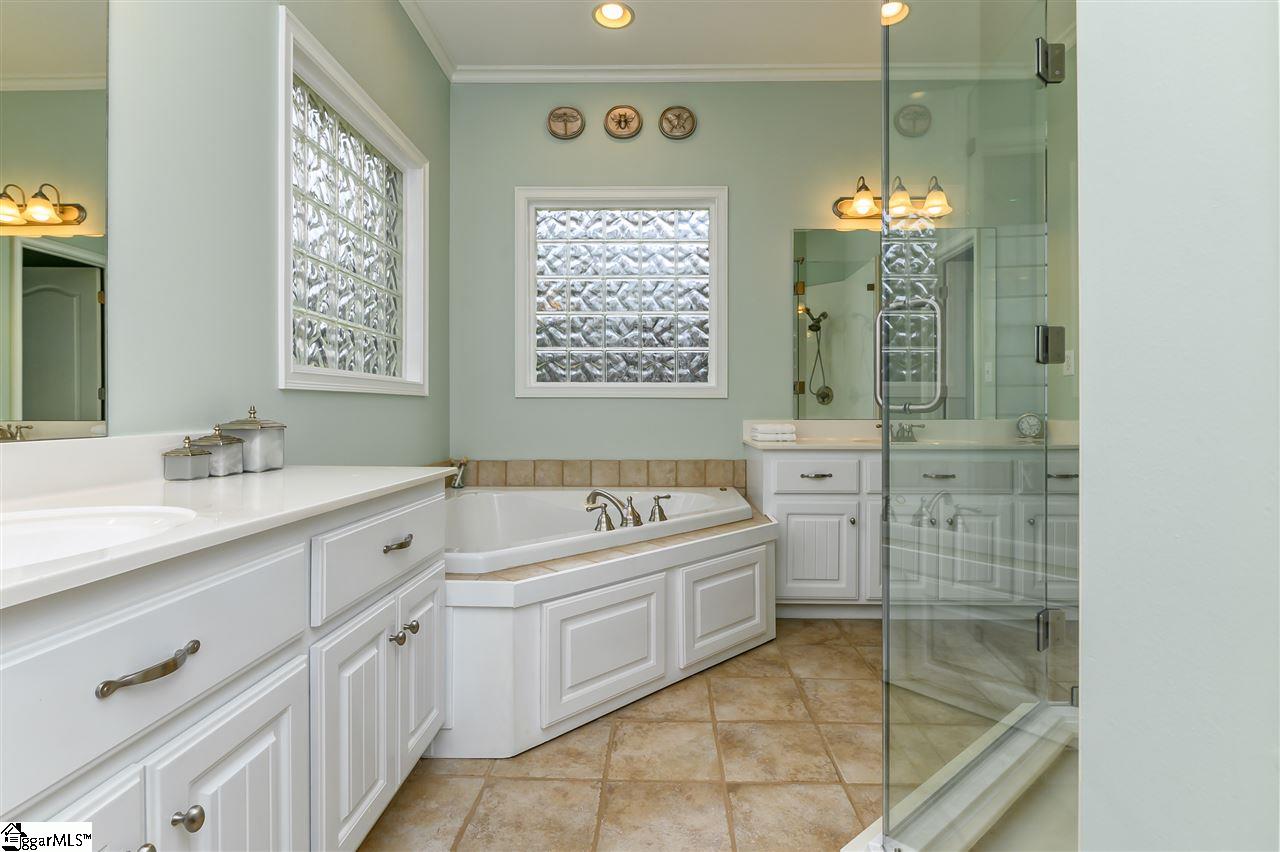 20 Bay Point Way Taylors, SC 29687 - Photo 20 of 36 Gallery Image 20
