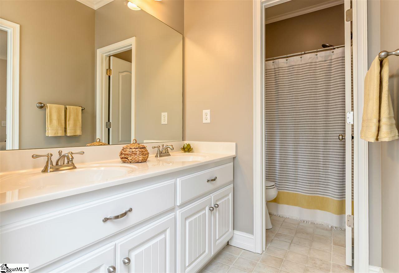 20 Bay Point Way Taylors, SC 29687 - Photo 30 of 36 Gallery Image 30