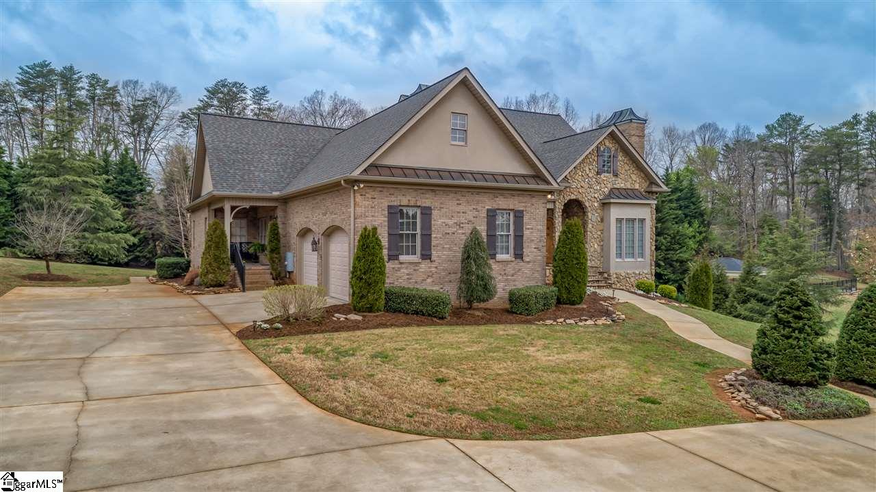 20 Bay Point Way Taylors, SC 29687 - Photo 6 of 36 Gallery Image 6