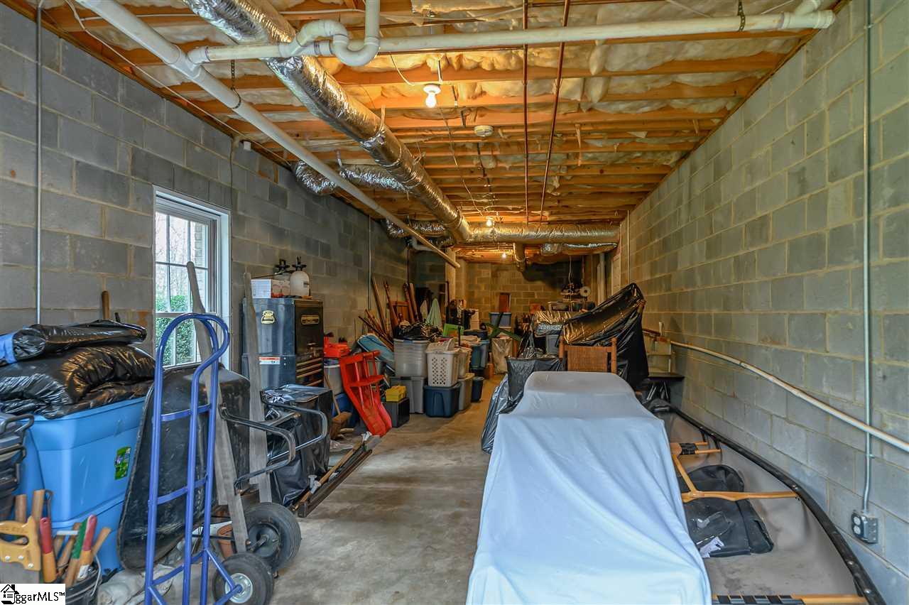 20 Bay Point Way Taylors, SC 29687 - Photo 7 of 36 Gallery Image 7