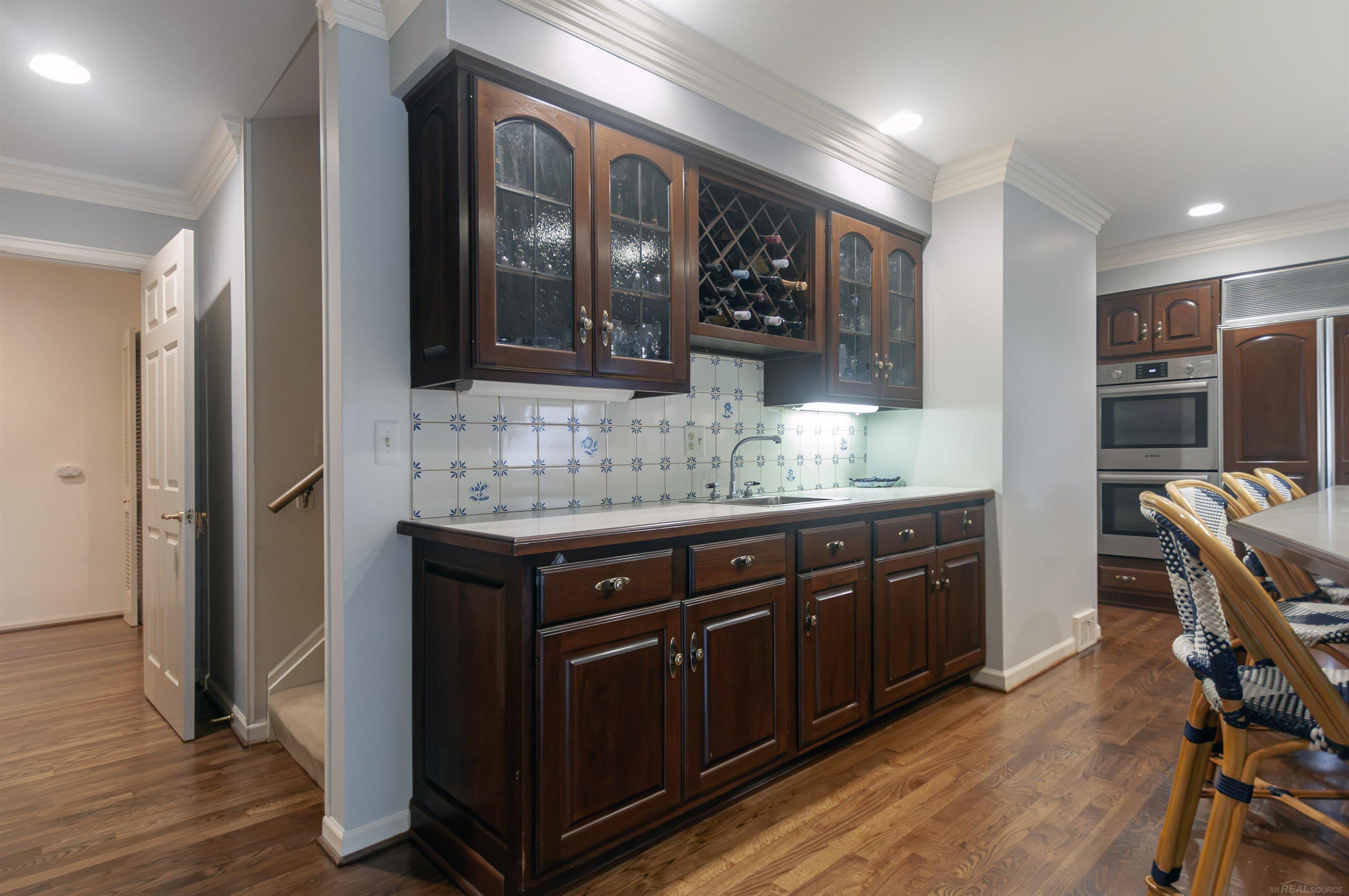 570 Oxford Road Grosse Pointe Woods, MI 48236 - Photo 26 of 99