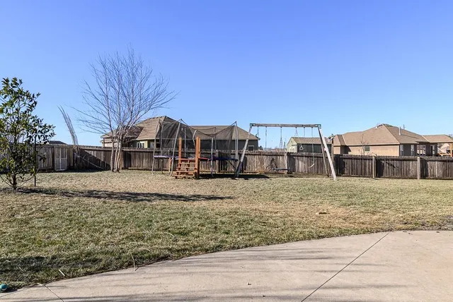 $529,950 | 6988 141st Street, Basehor, KS 66007