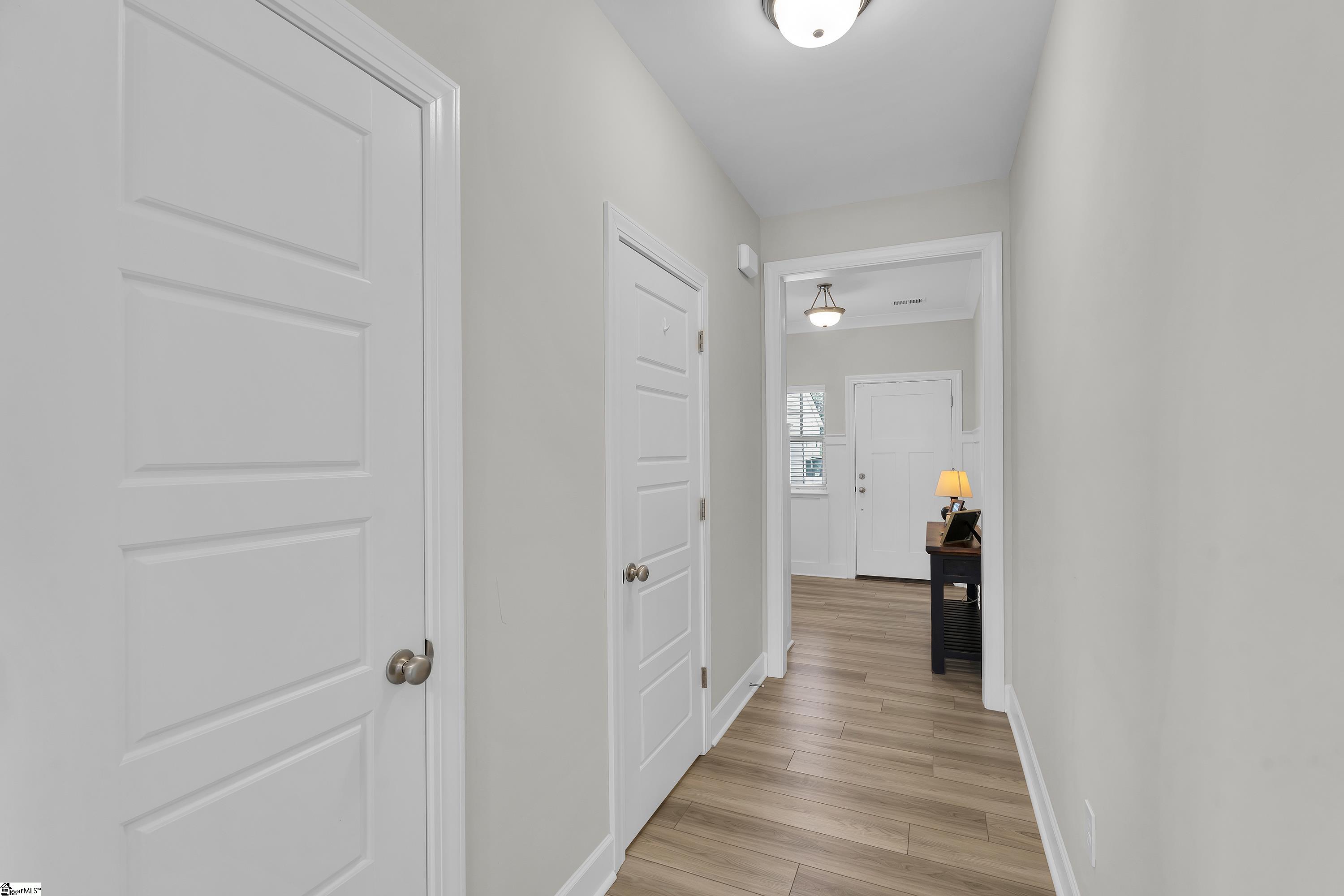 311 Hollenbeck Place Greenville, SC 29607 - Photo 3 of 24