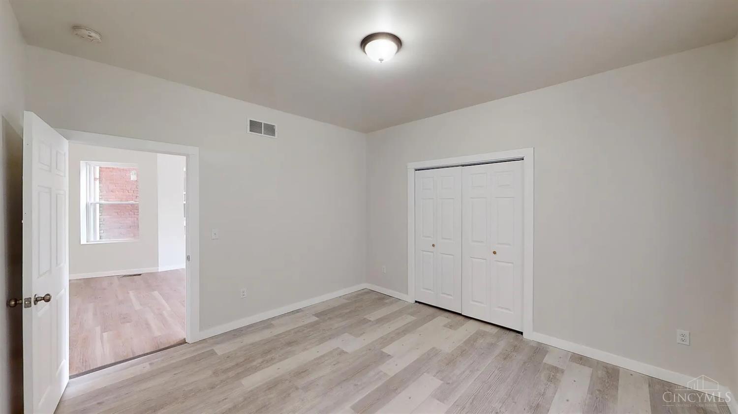 6014 Prentice Street Cincinnati, OH 45227 - Photo 8 of 13