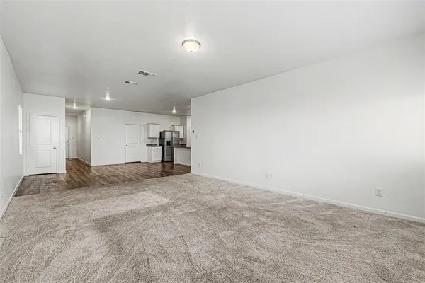 $2,395 | 1806 Chapel Hill Road, Princeton, TX 75407