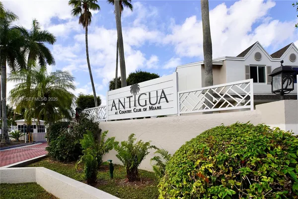 $1,750 | 17425 Northwest 67th Place, Unit B13, Hialeah, FL 33015