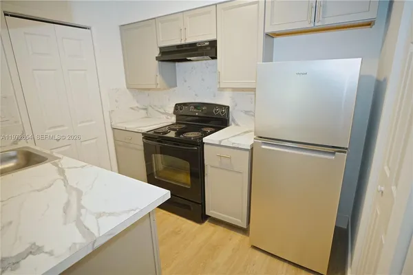 $1,750 | 17425 Northwest 67th Place, Unit B13, Hialeah, FL 33015