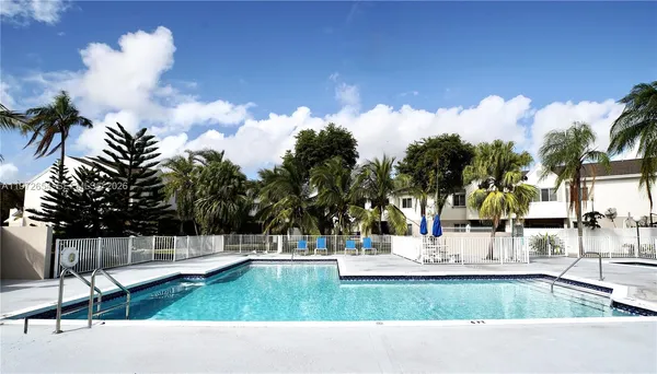 $1,750 | 17425 Northwest 67th Place, Unit B13, Hialeah, FL 33015