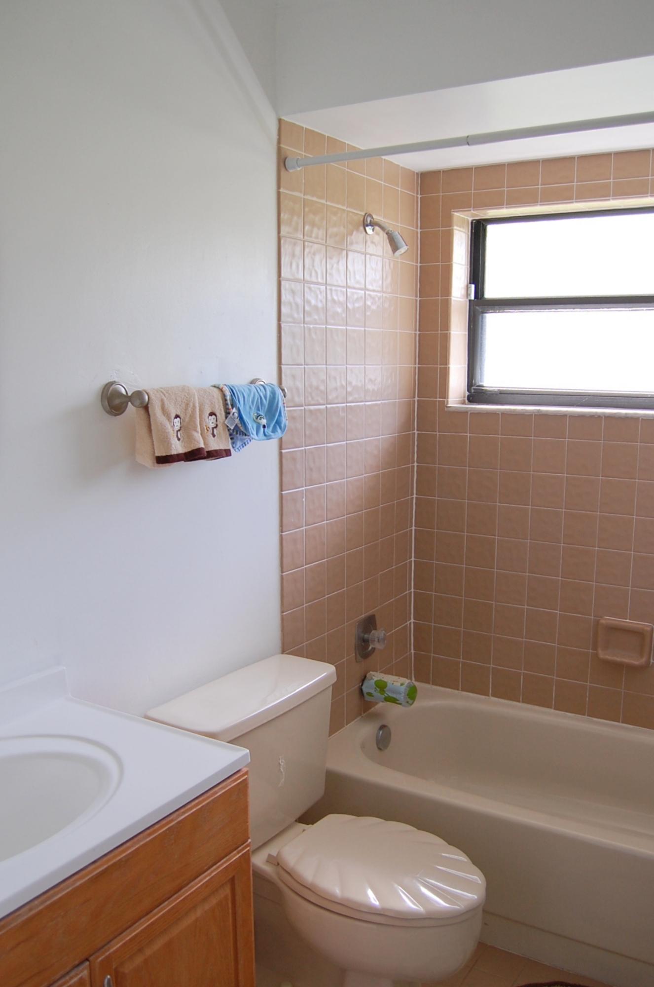 3099 Northwest 26th Avenue Boca Raton, FL 33434 - Photo 27 of 36 19 Bathroom 2