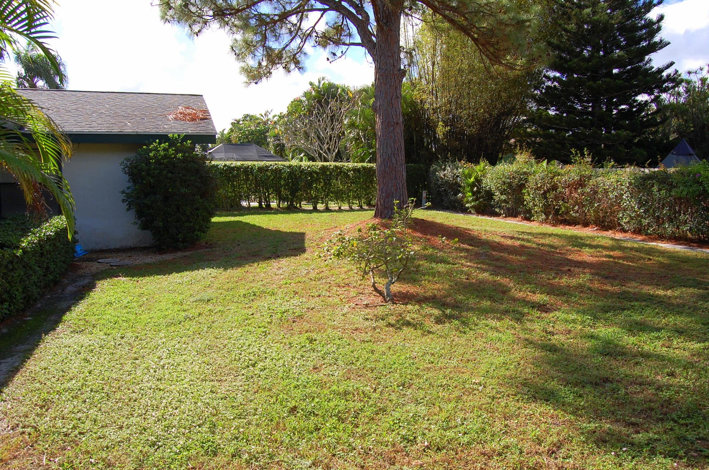 3099 Northwest 26th Avenue Boca Raton, FL 33434 - Photo 34 of 36 27 Backyard