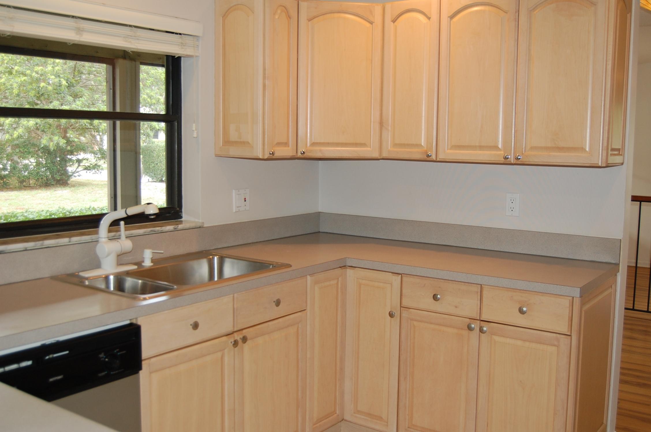 3099 Northwest 26th Avenue Boca Raton, FL 33434 - Photo 4 of 36 03 Kitchen