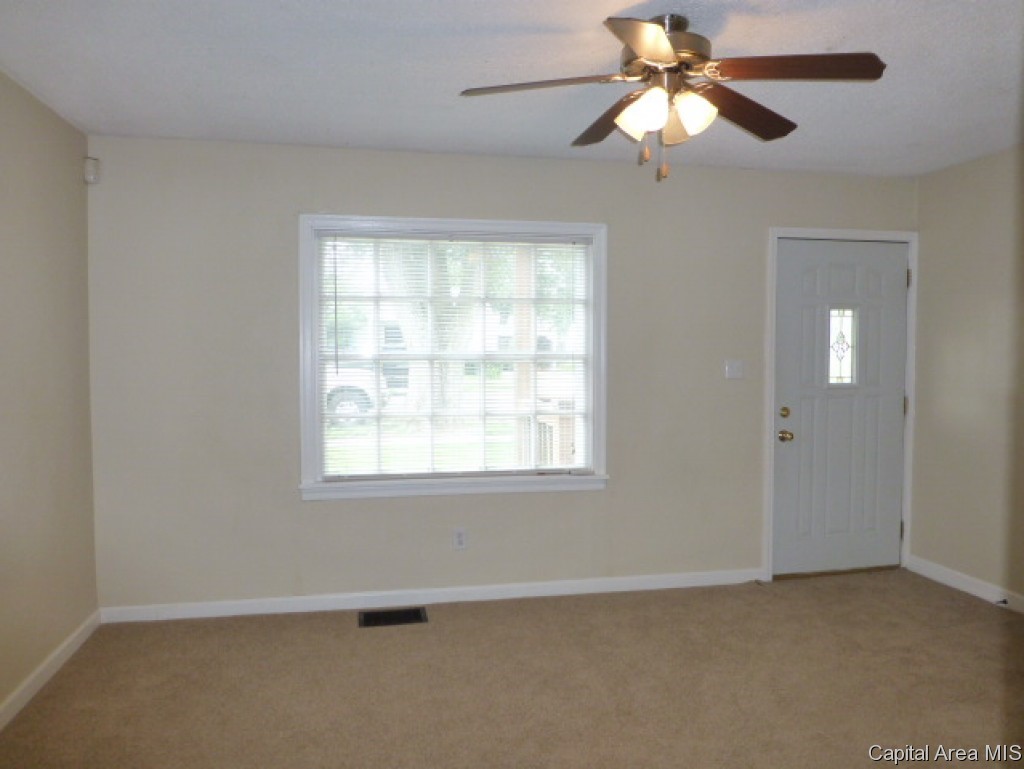 2308 South 14th Street Springfield, IL 62703 - Photo 2 of 12