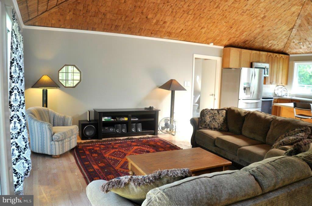20918 Ewing Road Preston, MD 21655 - Photo 8 of 25 Family Room