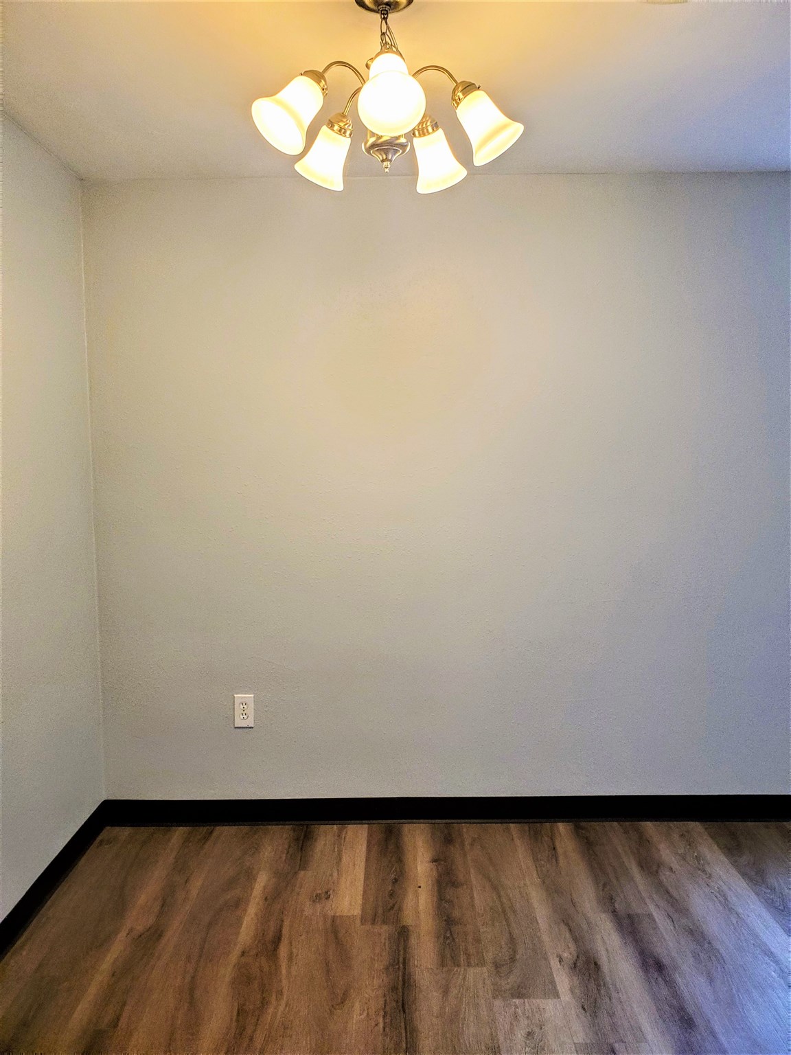 223 Frontenac Road Marquette Heights, IL 61554 - Photo 10 of 18 Gallery Image 10