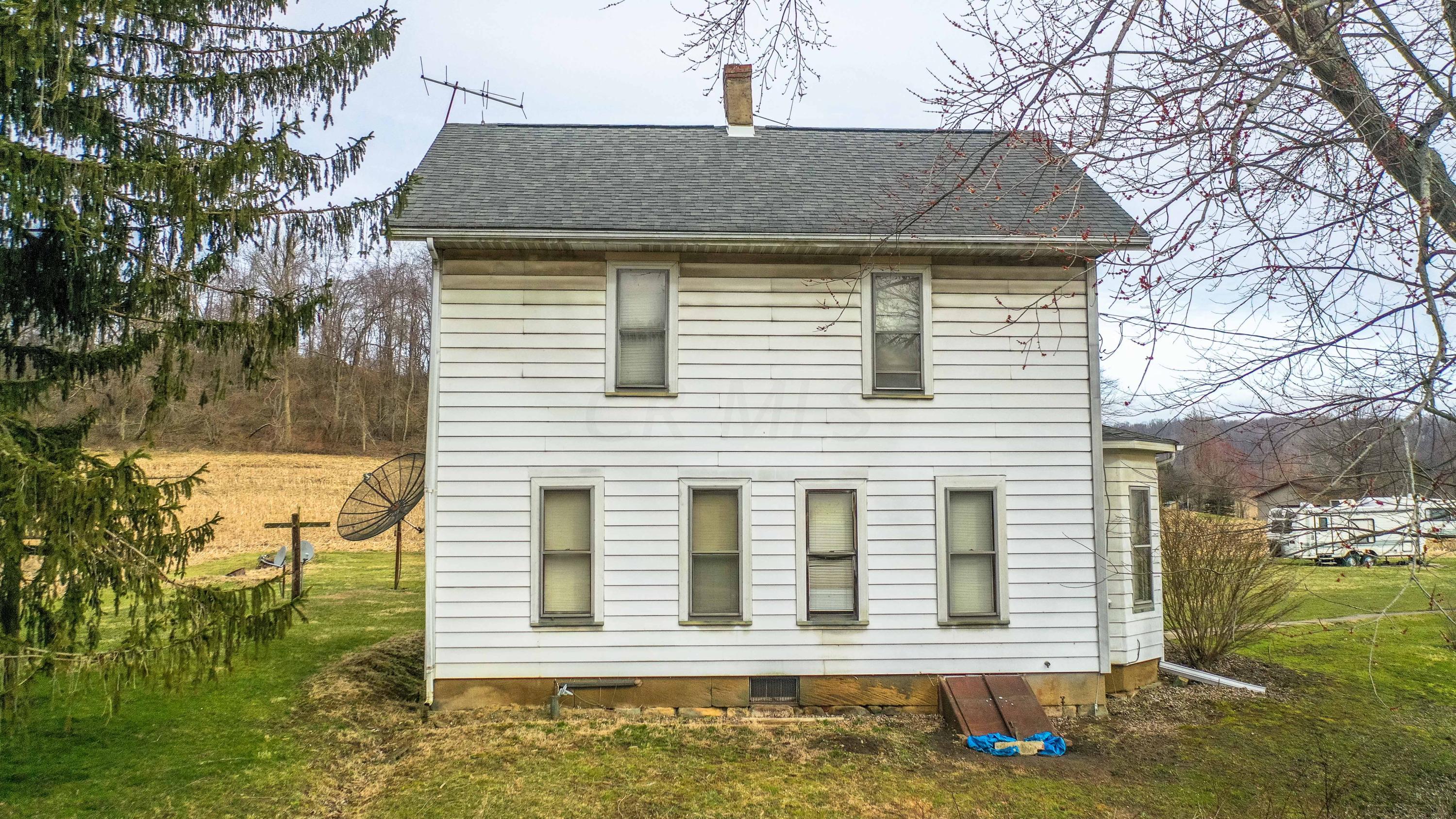 7248 Kinsey Valley Road Southwest New Philadelphia, OH 44663 - Photo 4 of 27