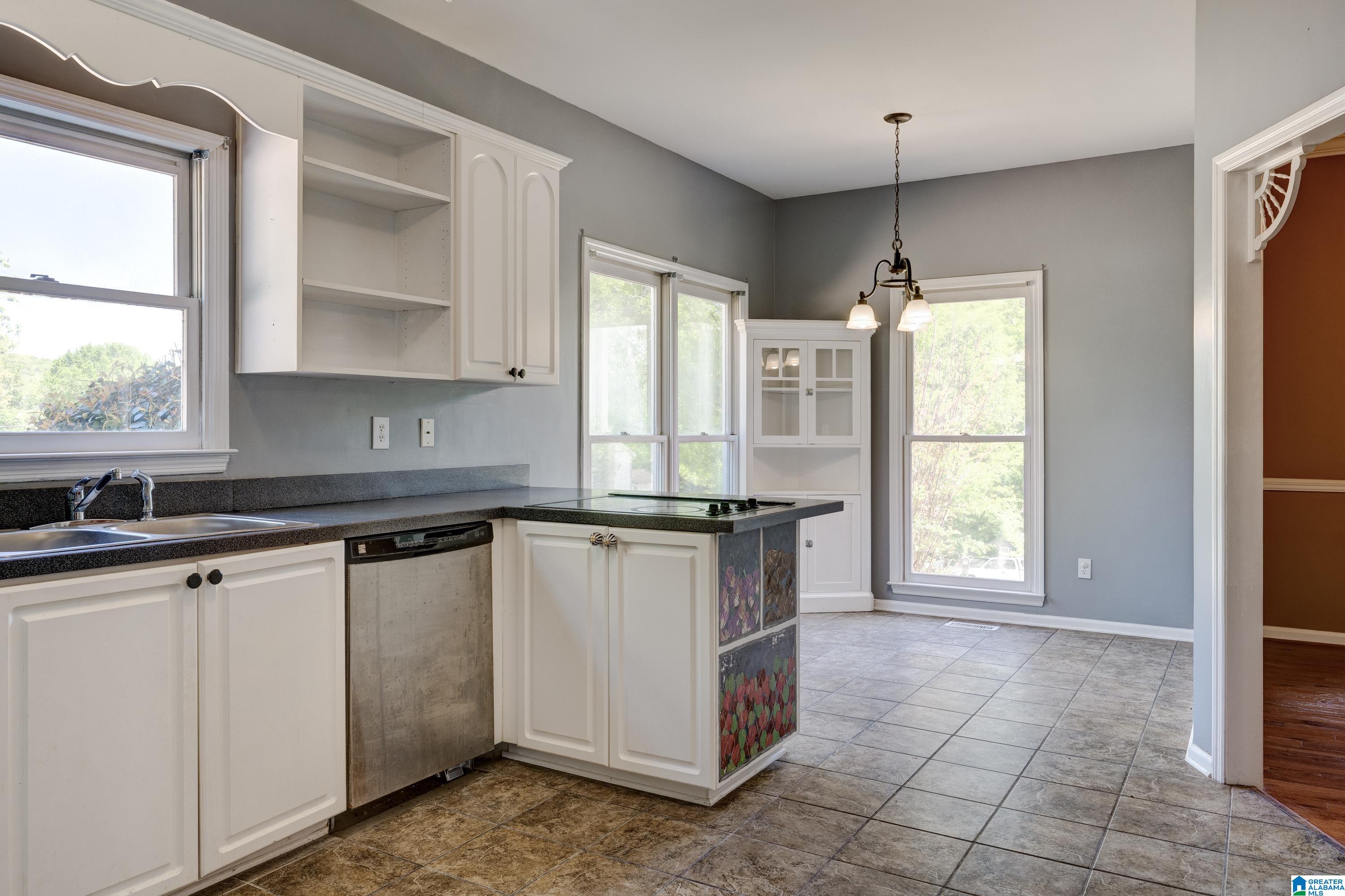 6536 Moss Rock Ridge Trussville, AL 35173 - Photo 7 of 34