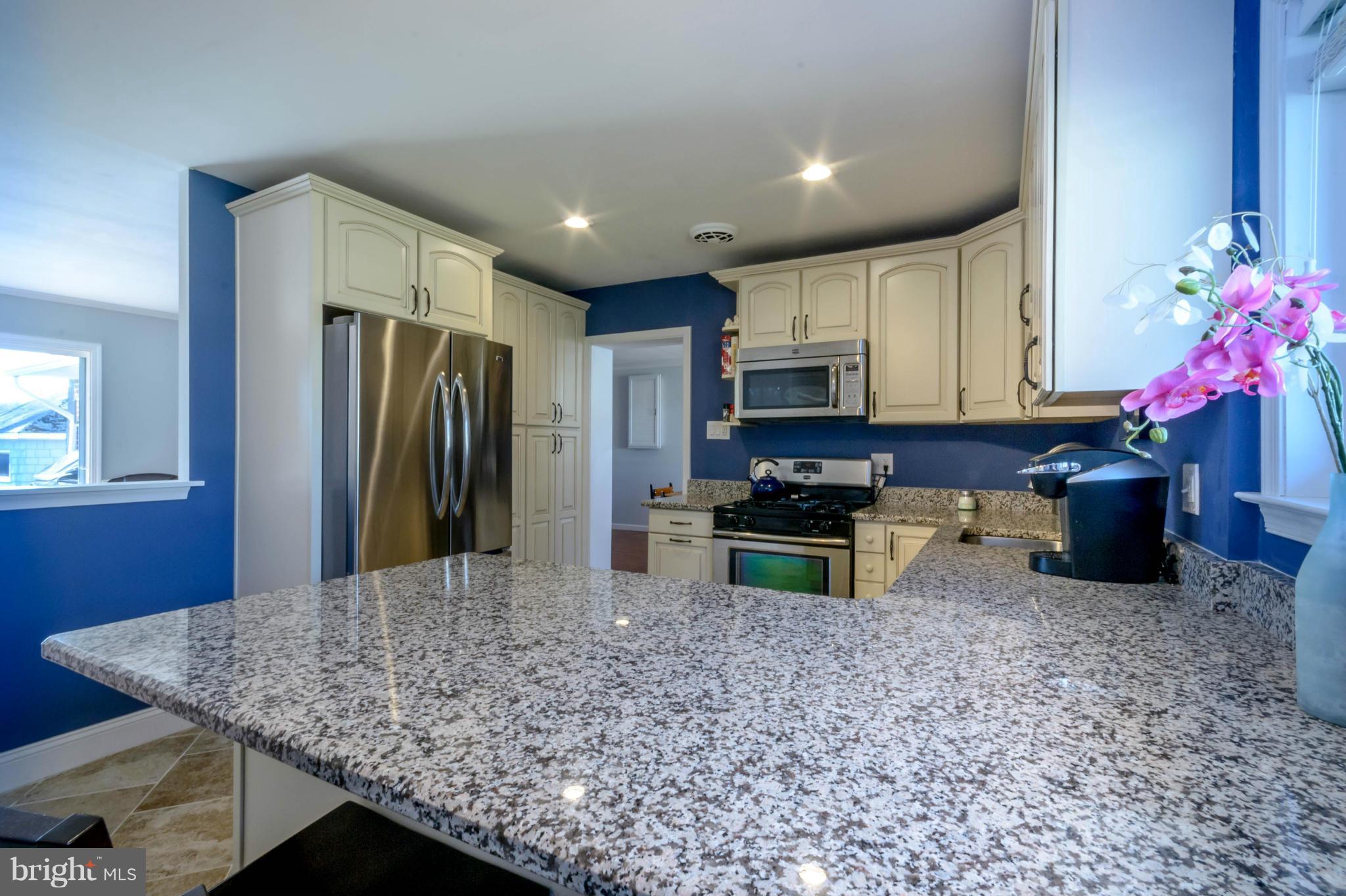 5931 Atteentee Road Springfield, VA 22150 - Photo 10 of 30 Kitchen