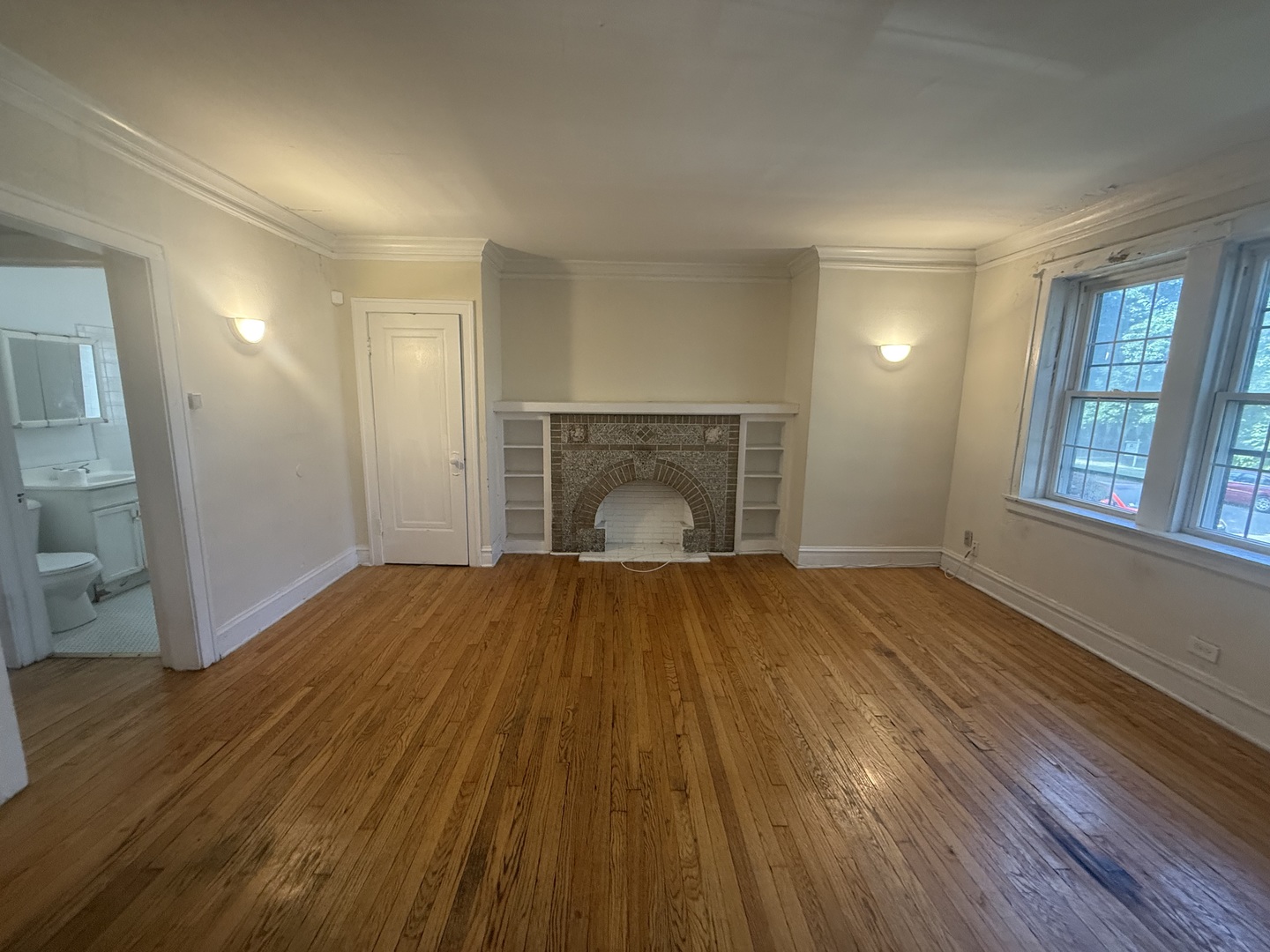 6348 13th Street, Unit A02 Berwyn, IL 60402 - Photo 2 of 10