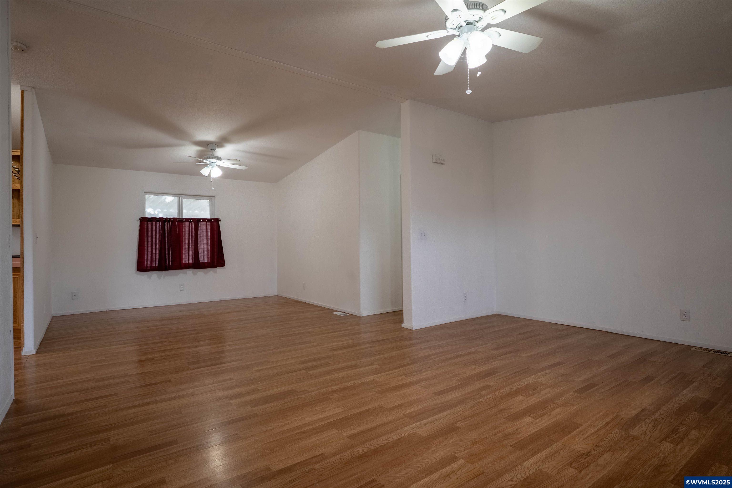 2151 Three Lakes Road Southeast, Unit 31 Albany, OR 97322 - Photo 5 of 38 Gallery Image 5