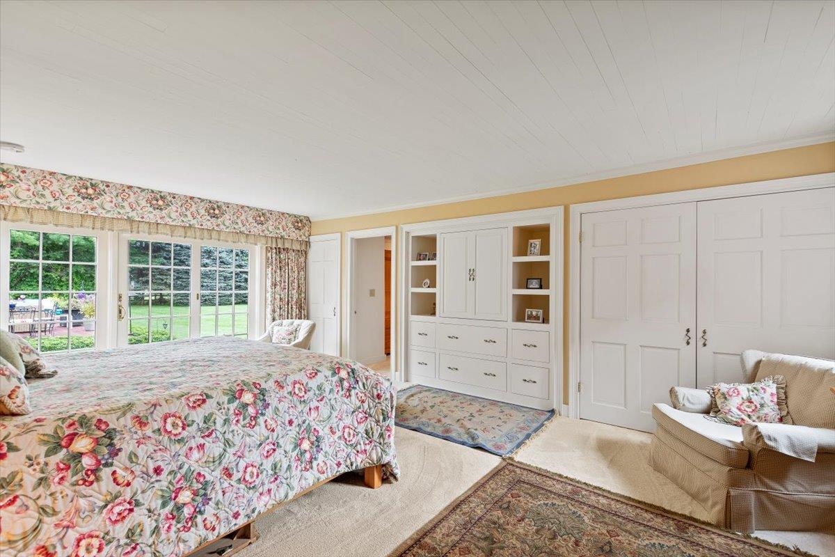 271 Walloomsac Road Bennington, VT 05201 - Photo 25 of 37