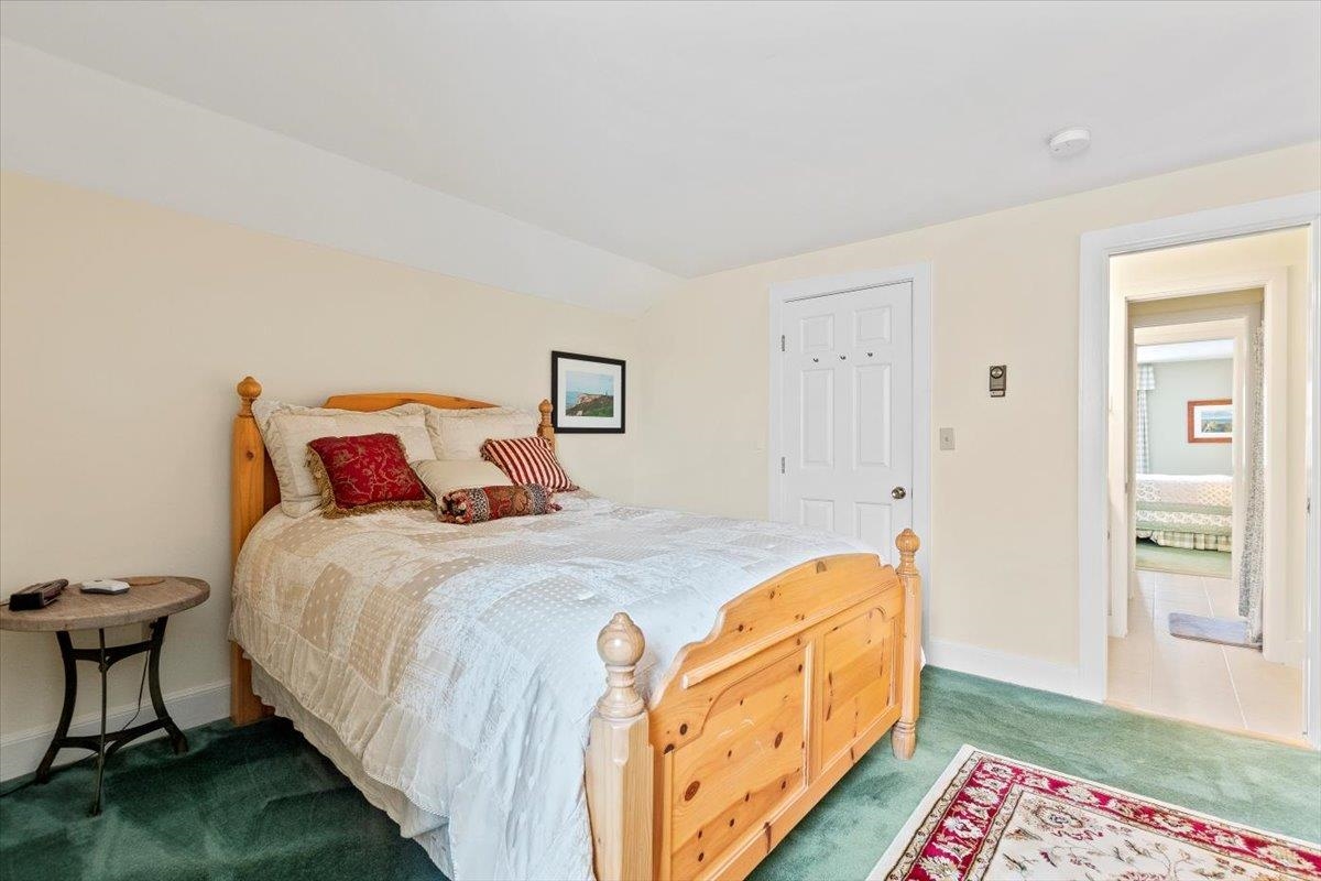 271 Walloomsac Road Bennington, VT 05201 - Photo 28 of 37