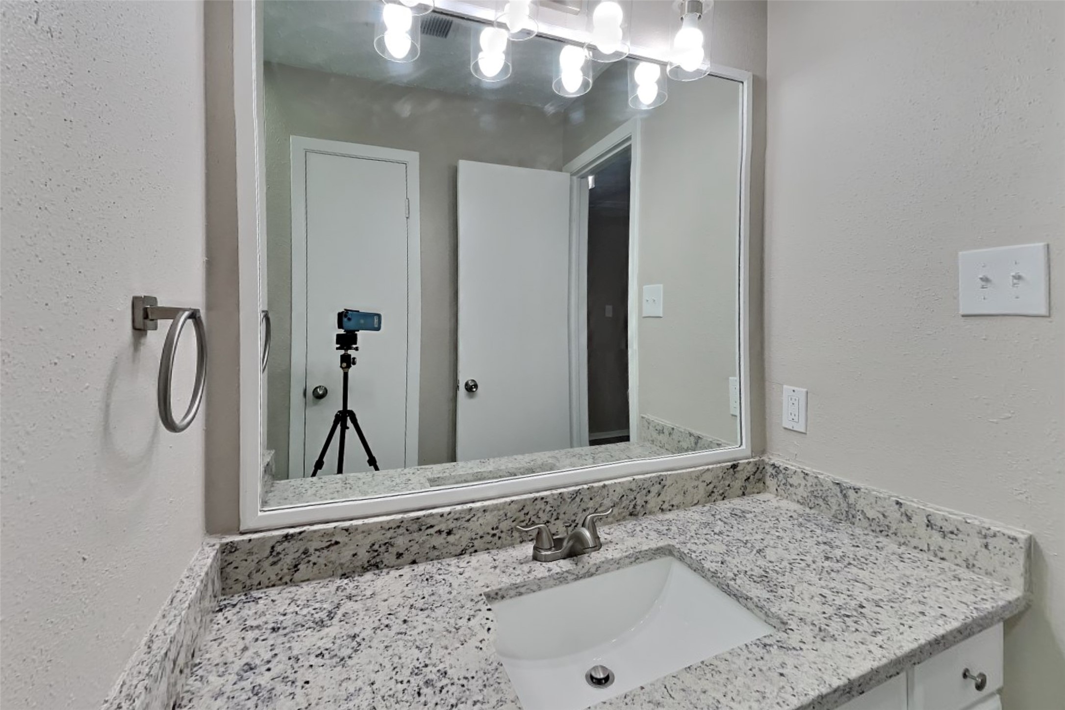 4734 Lost Lake Lane Spring, TX 77388 - Photo 17 of 20 Gallery Image 17