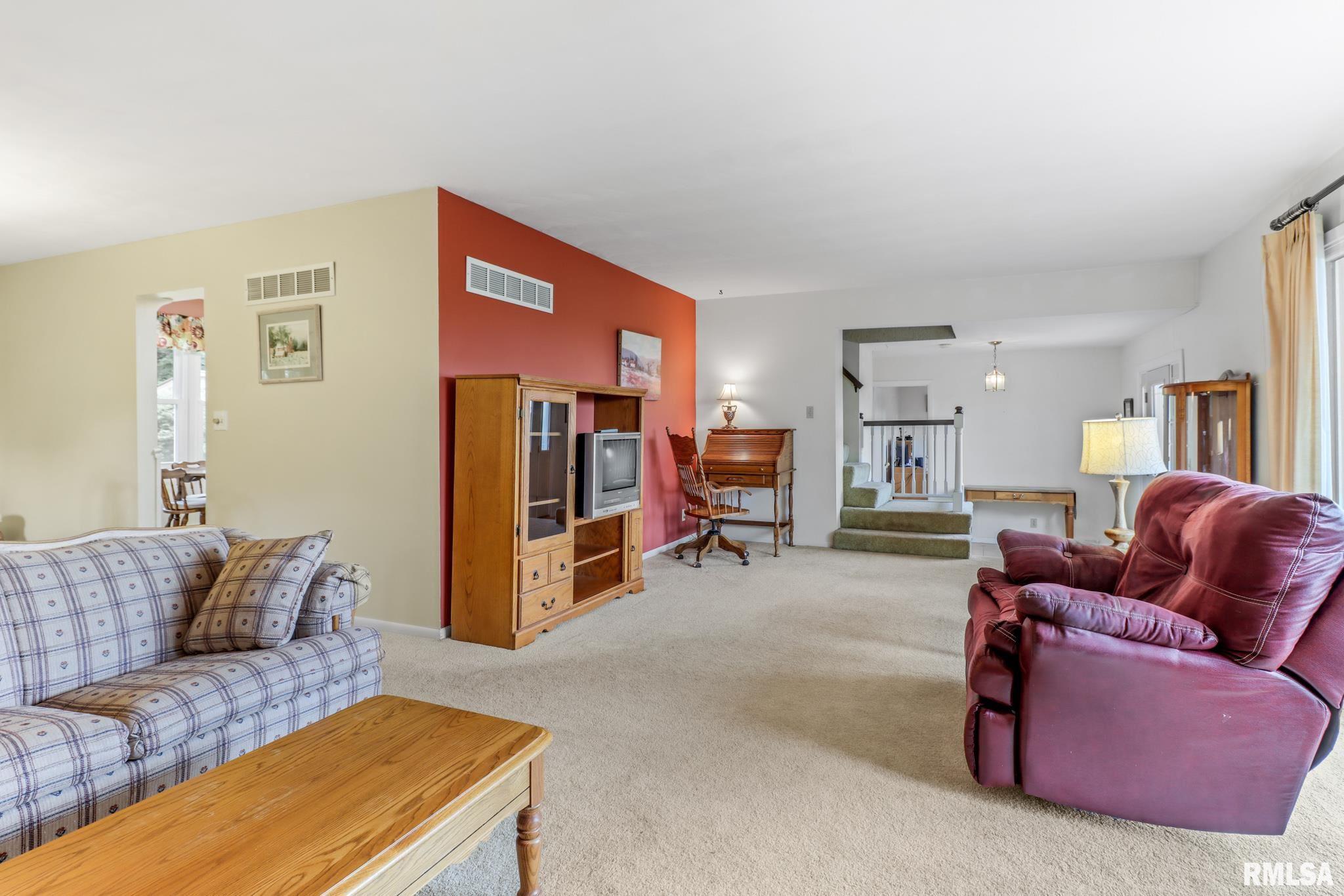 14101 North Ivy Lake Road Chillicothe, IL 61523 - Photo 7 of 42 Gallery Image 7