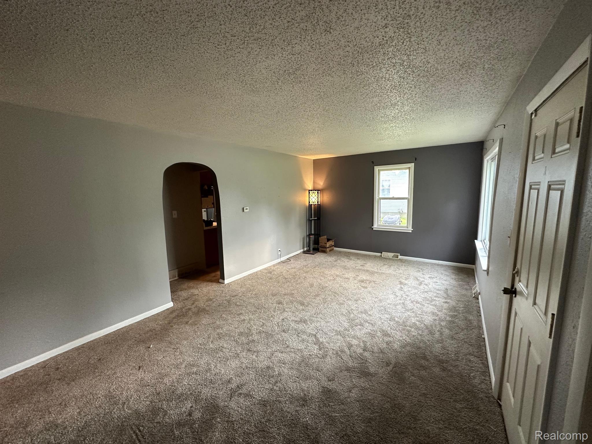 2259 Howe Road Burton, MI 48519 - Photo 6 of 25 Gallery Image 6