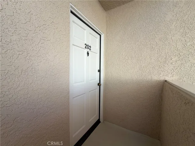 $2,975 | 7013 Haskell Avenue, Van Nuys, CA 91406