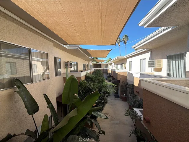 $2,975 | 7013 Haskell Avenue, Van Nuys, CA 91406