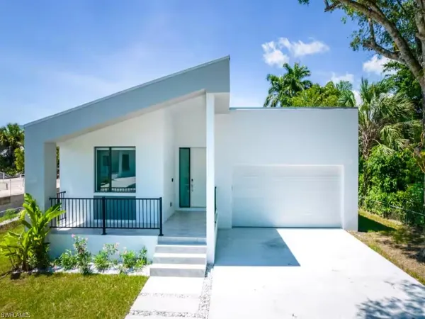 $839,000 | 3015 Karen Drive, Naples, FL 34112