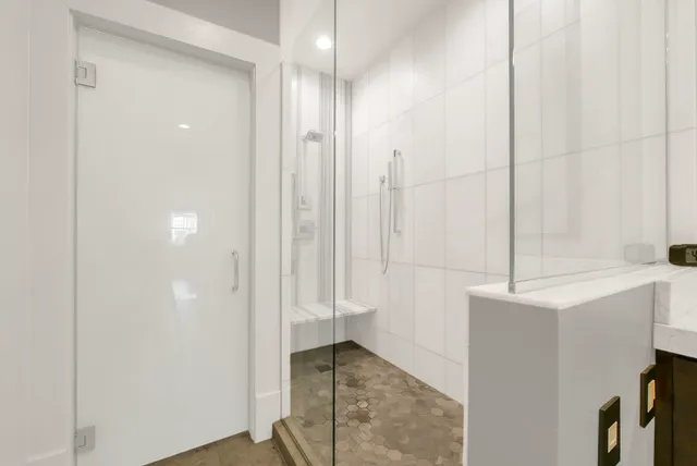 $899,000 | 800 Market Street, Unit 320, Chattanooga, TN 37402