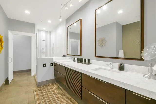 $899,000 | 800 Market Street, Unit 320, Chattanooga, TN 37402