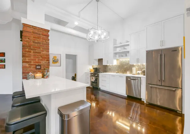 $899,000 | 800 Market Street, Unit 320, Chattanooga, TN 37402