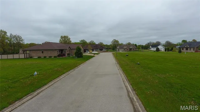 $35,900 | 1545 Kathleen Drive, Staunton, IL 62088