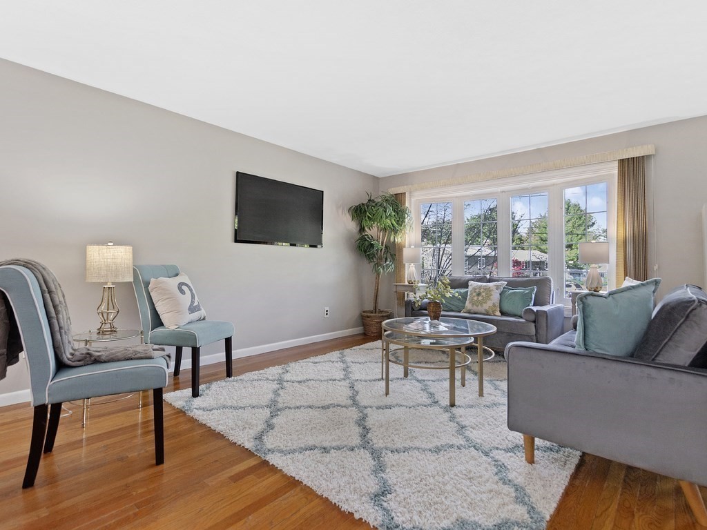 5 Belmont Road Billerica, MA 01821 - Photo 3 of 24 Gallery Image 3
