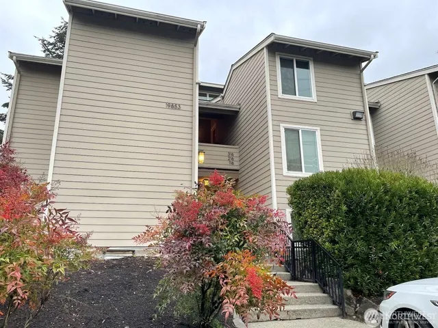 $1,850 | 19853 25th Avenue Northeast, Unit 116, Shoreline, WA 98155