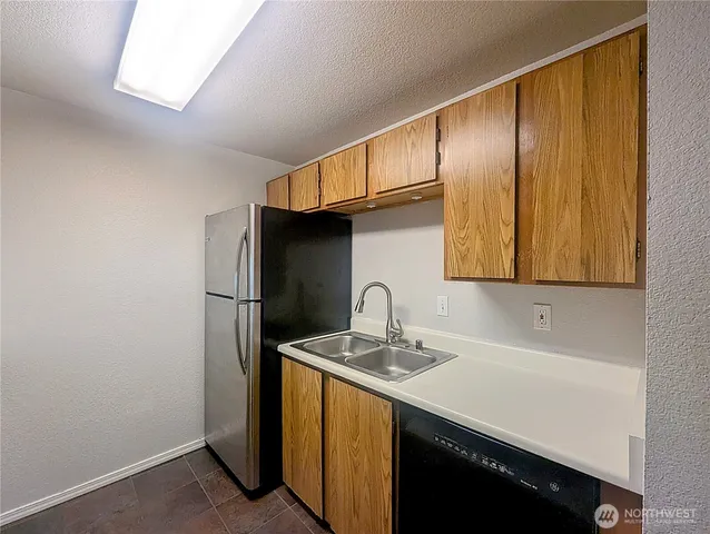 $1,850 | 19853 25th Avenue Northeast, Unit 116, Shoreline, WA 98155