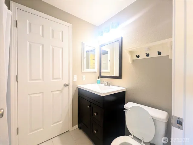 $1,850 | 19853 25th Avenue Northeast, Unit 116, Shoreline, WA 98155