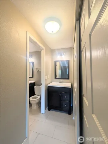 $1,850 | 19853 25th Avenue Northeast, Unit 116, Shoreline, WA 98155