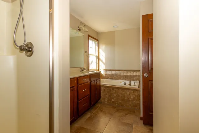 $399,900 | 1307 Longford Lane, Bloomington, IL 61704